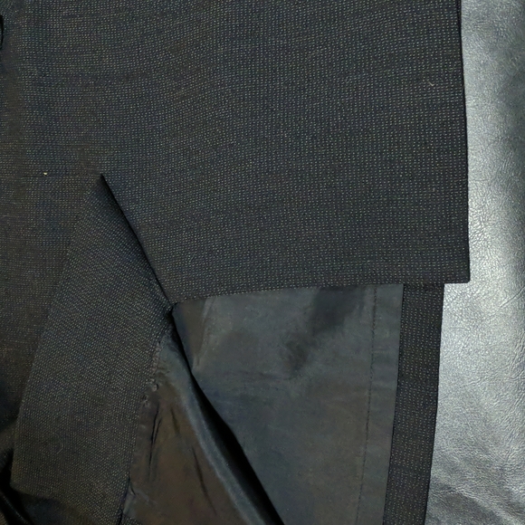 ✨2/$35 Alfani Black Wool Slit Pencil Skirt with Grey Thread detailing, size 8 - Picture 5 of 7